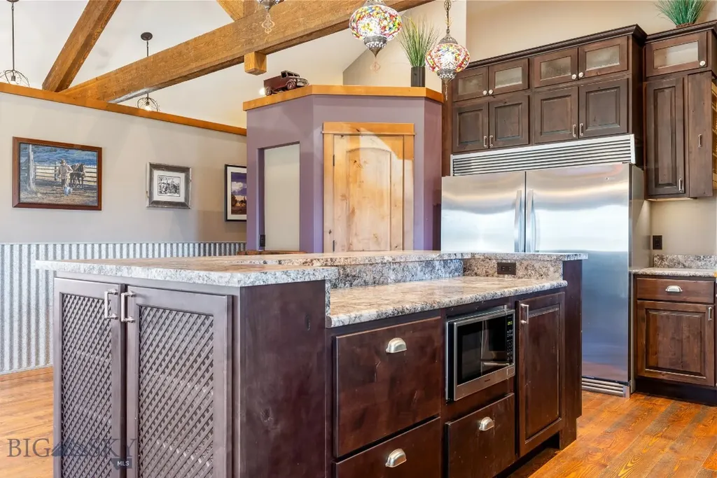 25 Duncan District Road Sheridan MT 59749