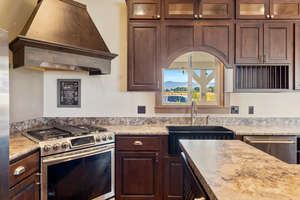 25 Duncan District Road Sheridan MT 59749