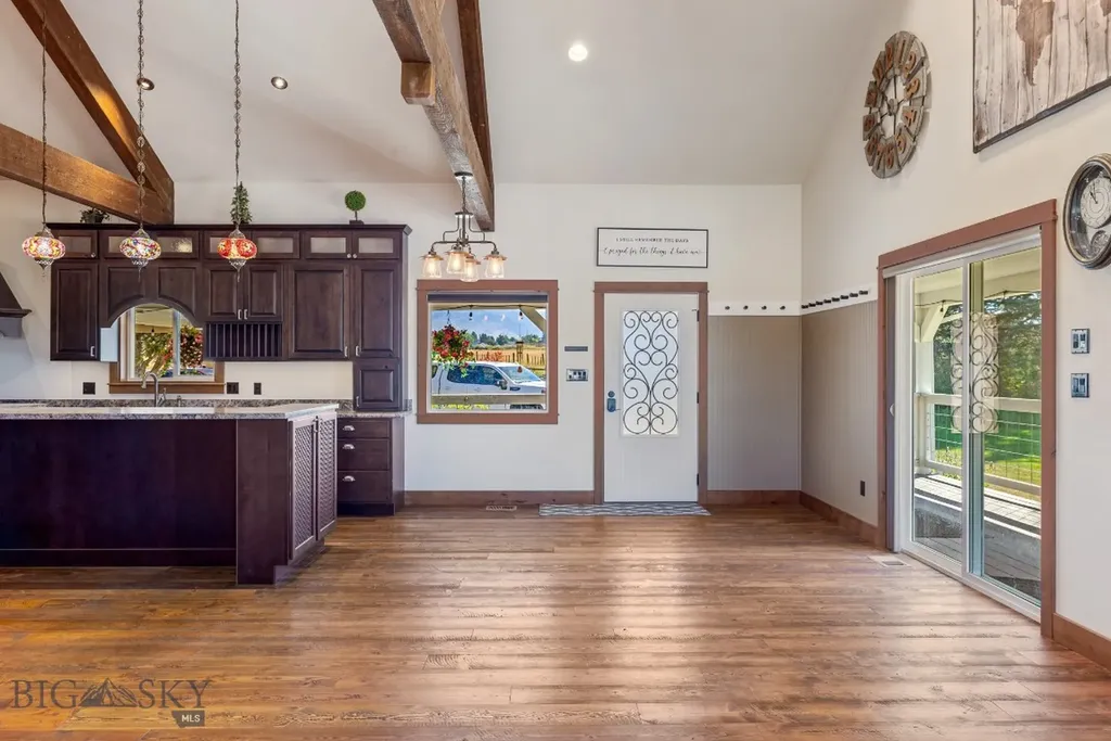 25 Duncan District Road Sheridan MT 59749