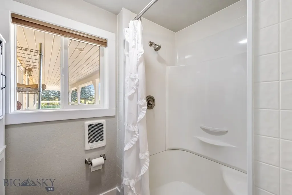 25 Duncan District Road Sheridan MT 59749