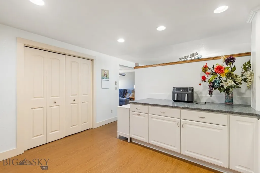 25 Duncan District Road Sheridan MT 59749