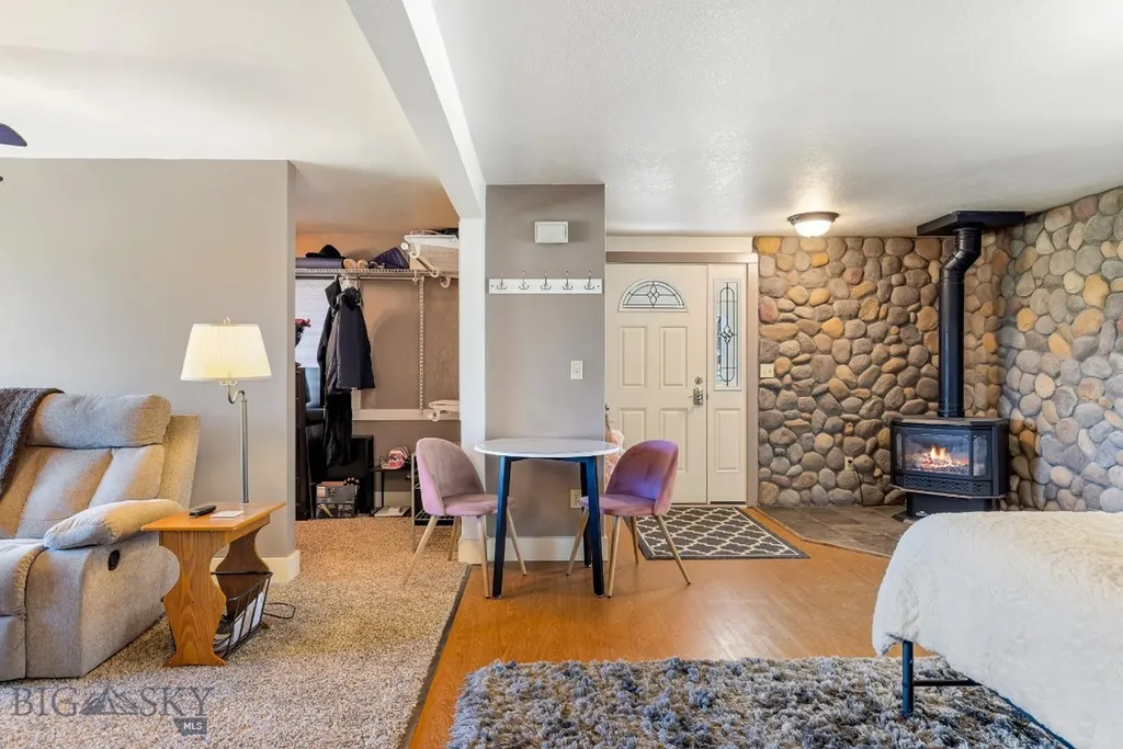 25 Duncan District Road Sheridan MT 59749