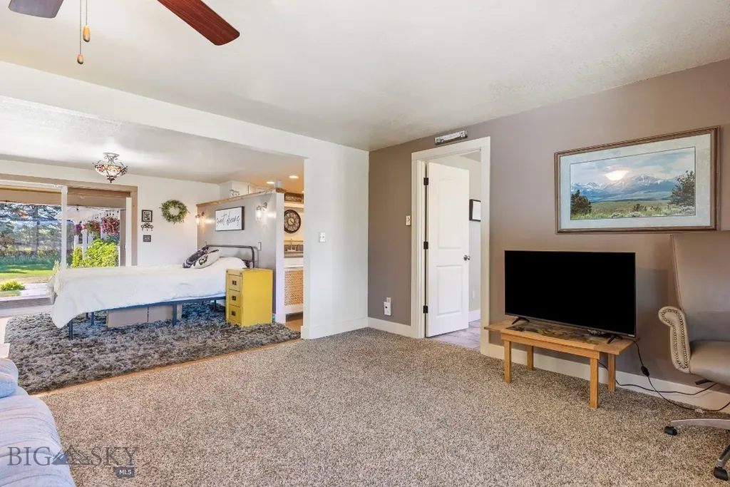 25 Duncan District Road Sheridan MT 59749