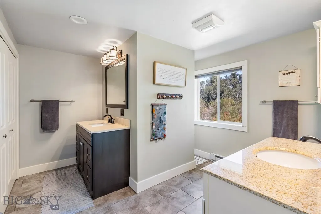 25 Duncan District Road Sheridan MT 59749