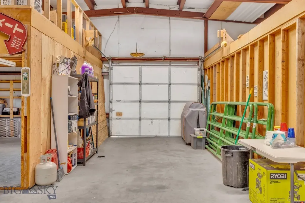 25 Duncan District Road Sheridan MT 59749
