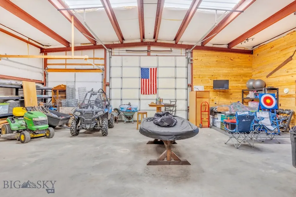 25 Duncan District Road Sheridan MT 59749