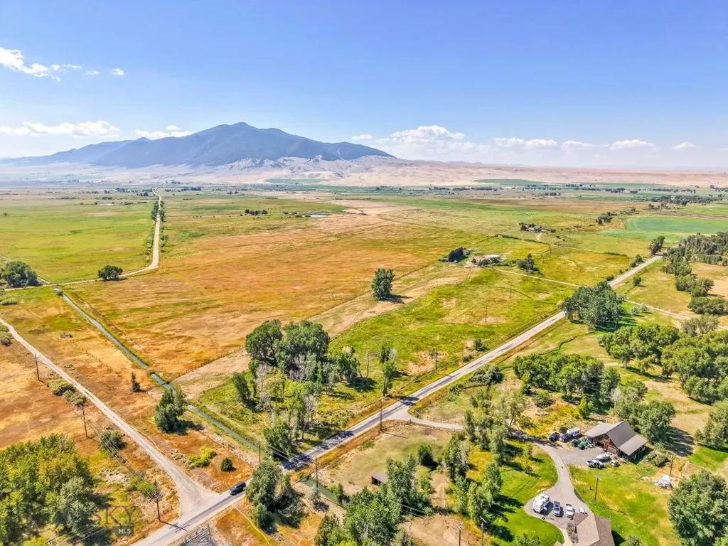 25 Duncan District Road Sheridan MT 59749