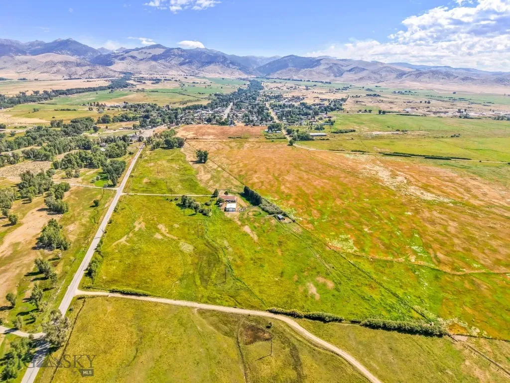 25 Duncan District Road Sheridan MT 59749