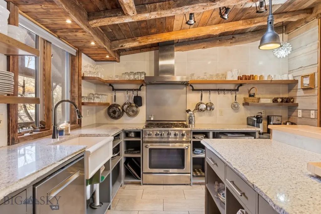 1005 Scott Street W Gardiner MT 59030