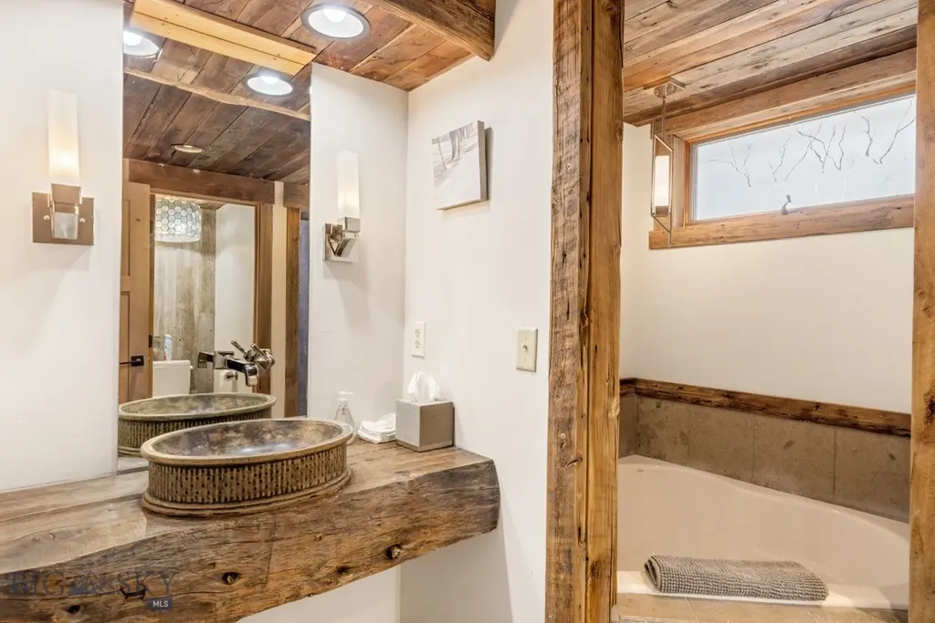 1005 Scott Street W Gardiner MT 59030