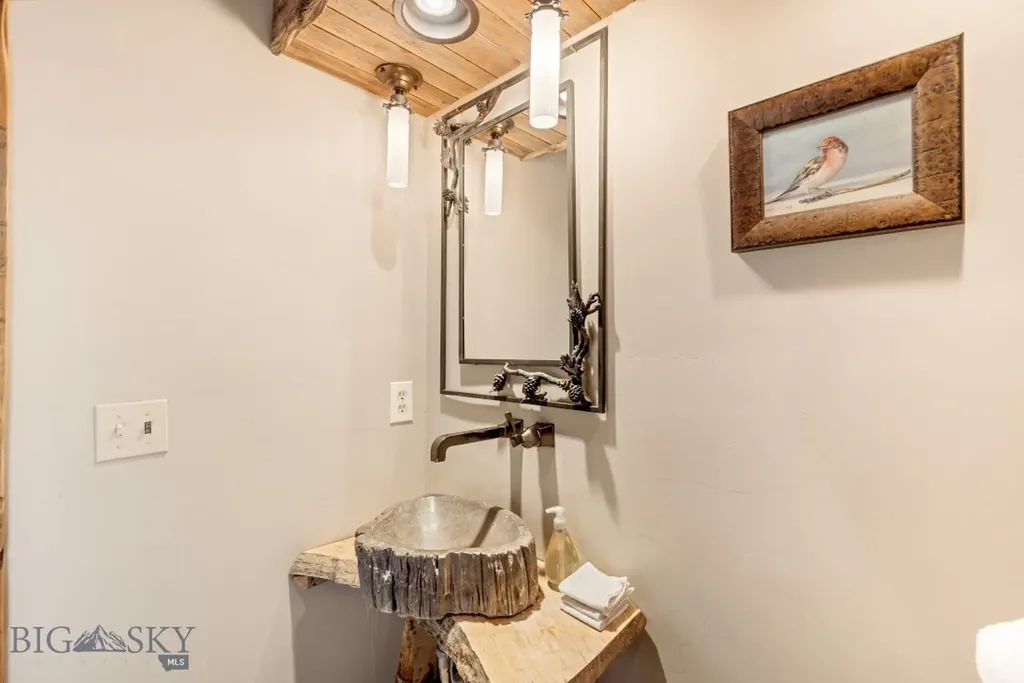 1005 Scott Street W Gardiner MT 59030