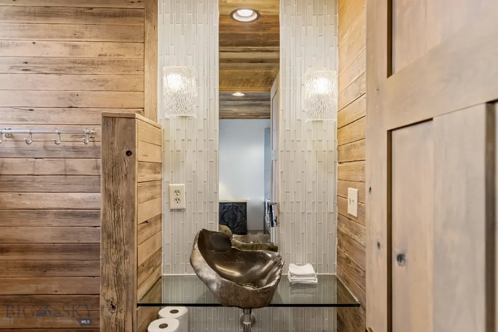 1005 Scott Street W Gardiner MT 59030