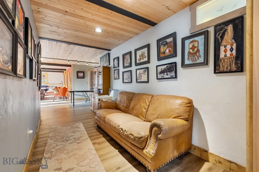 1005 Scott Street W Gardiner MT 59030