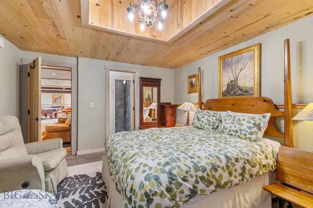 1005 Scott Street W Gardiner MT 59030