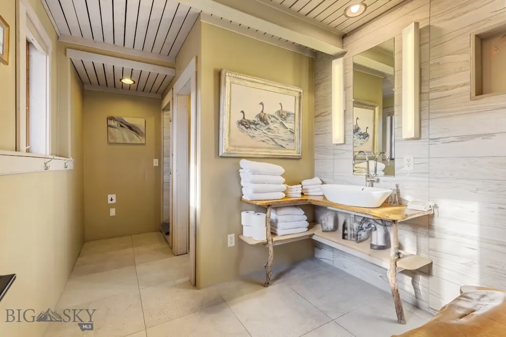 1005 Scott Street W Gardiner MT 59030