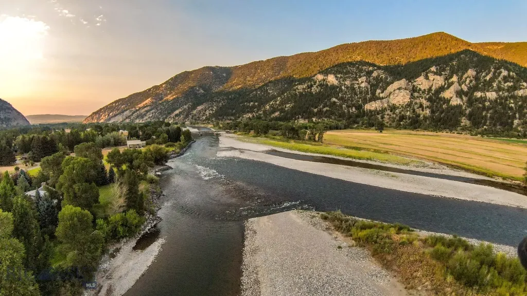 4948 Us Highway 89 S Livingston MT 59047