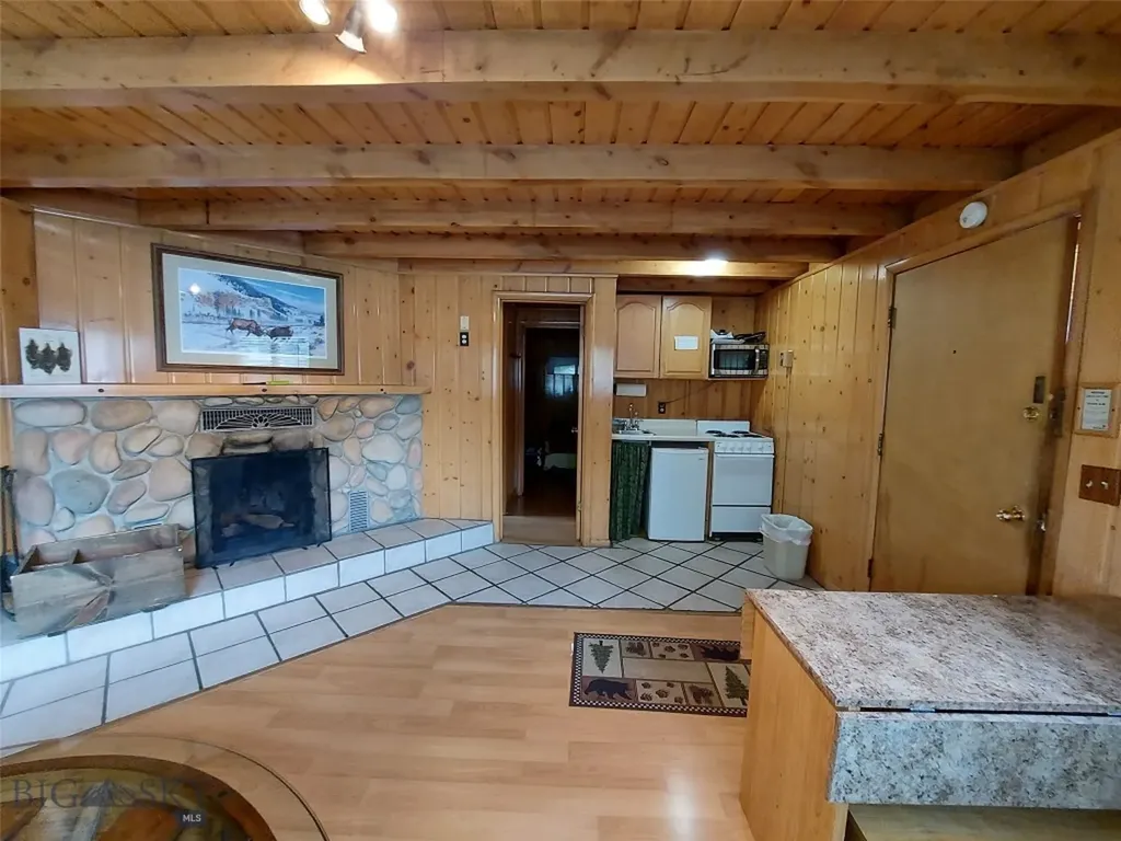 601 Highway Avenue West Yellowstone MT 59758
