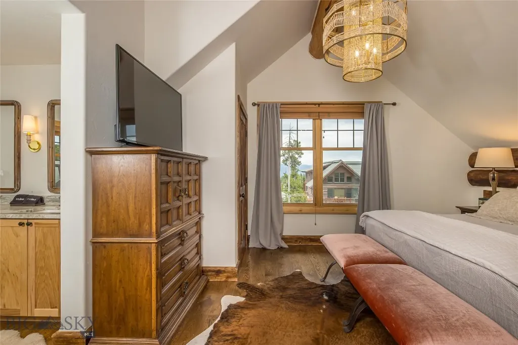10 Rose Bud Loop Big Sky MT 59716