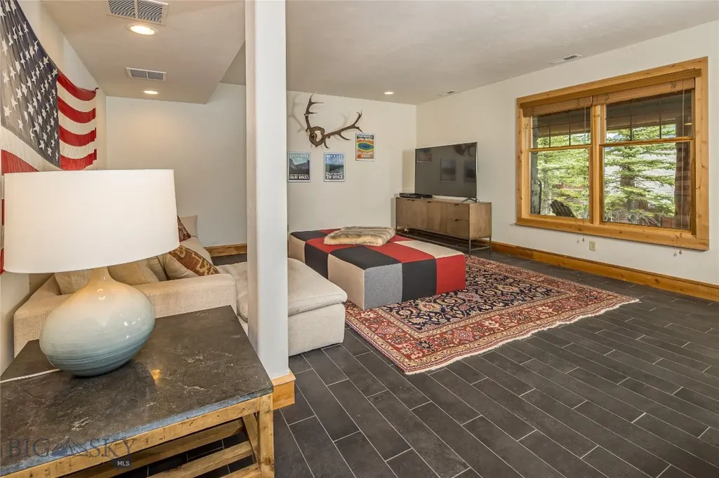 10 Rose Bud Loop Big Sky MT 59716