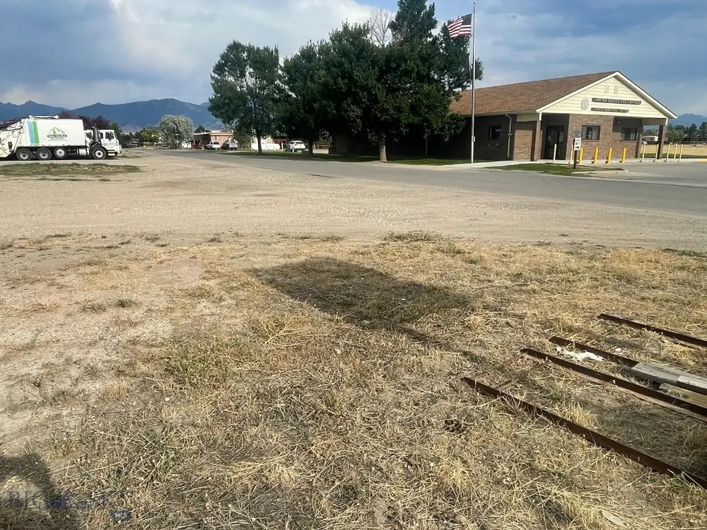 70 W Highway 287 Ennis MT 59729