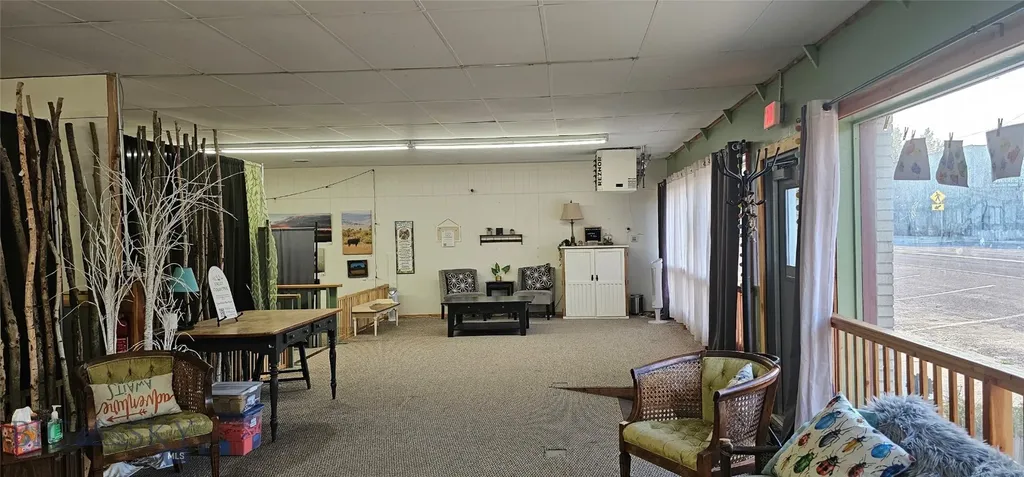 337 E Main Ennis MT 59729