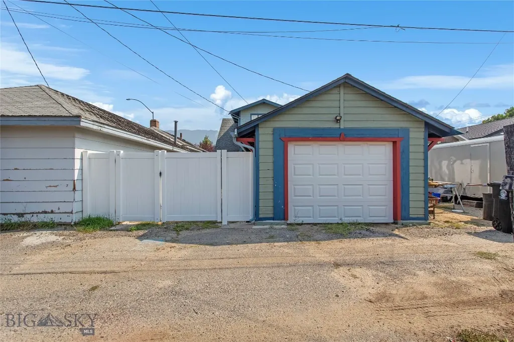 2007 Florida Butte MT 59701