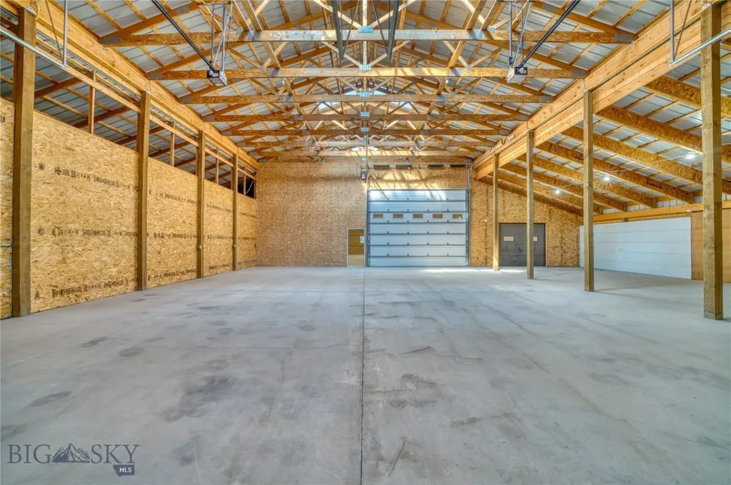 179 Black Dog Road Gallatin Gateway MT 59730