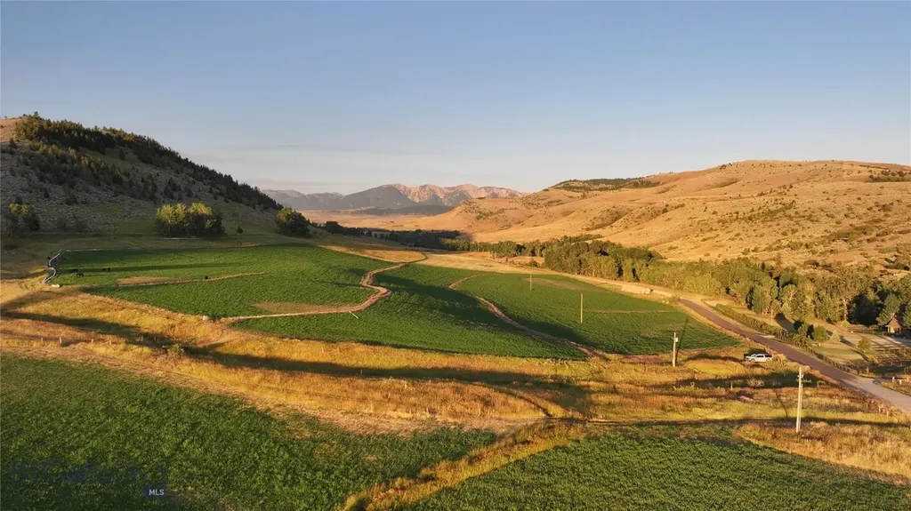 Tbd West Boulder Road Mcleod MT 59052