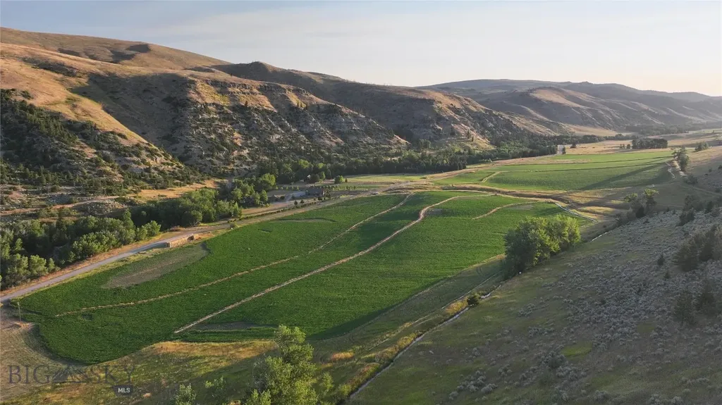 Tbd West Boulder Road Mcleod MT 59052