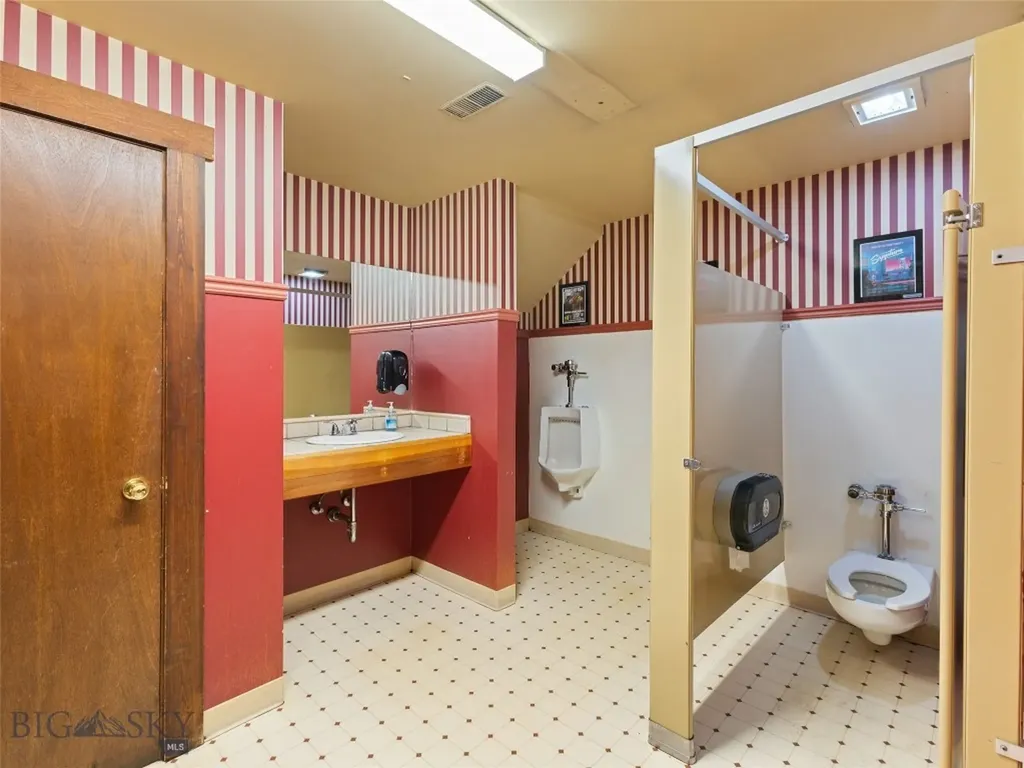122 N Main Street Livingston MT 59047
