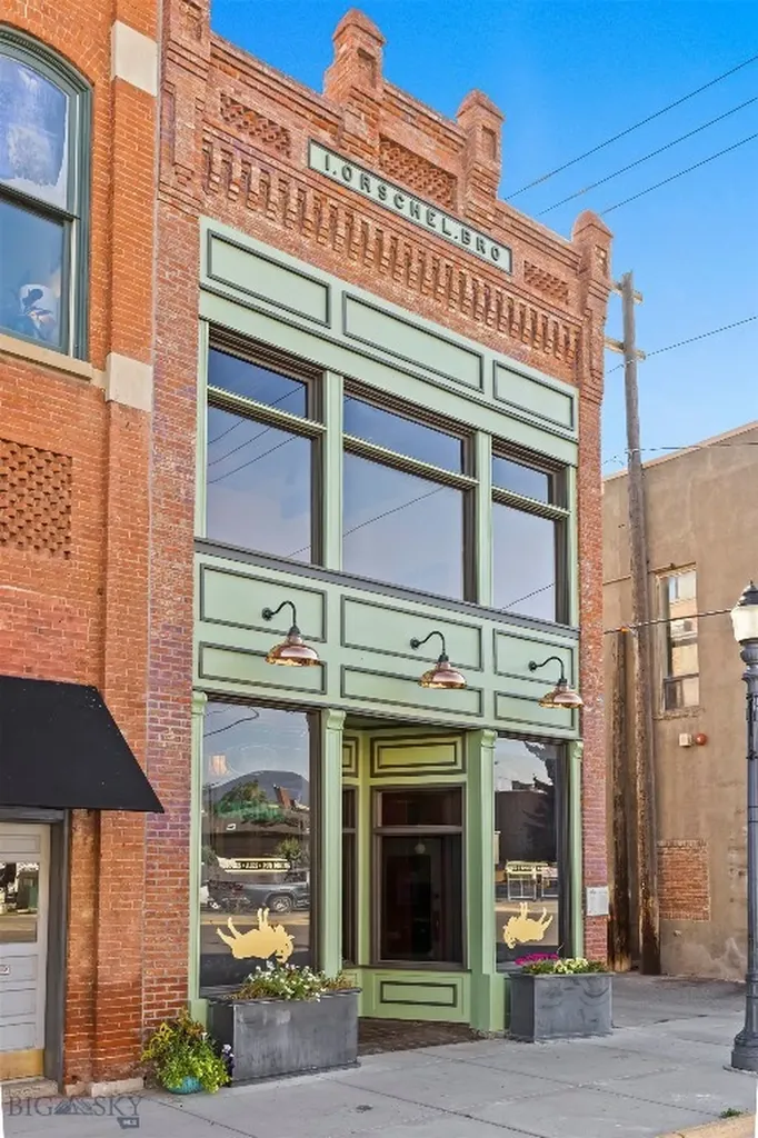 122 N Main Street Livingston MT 59047