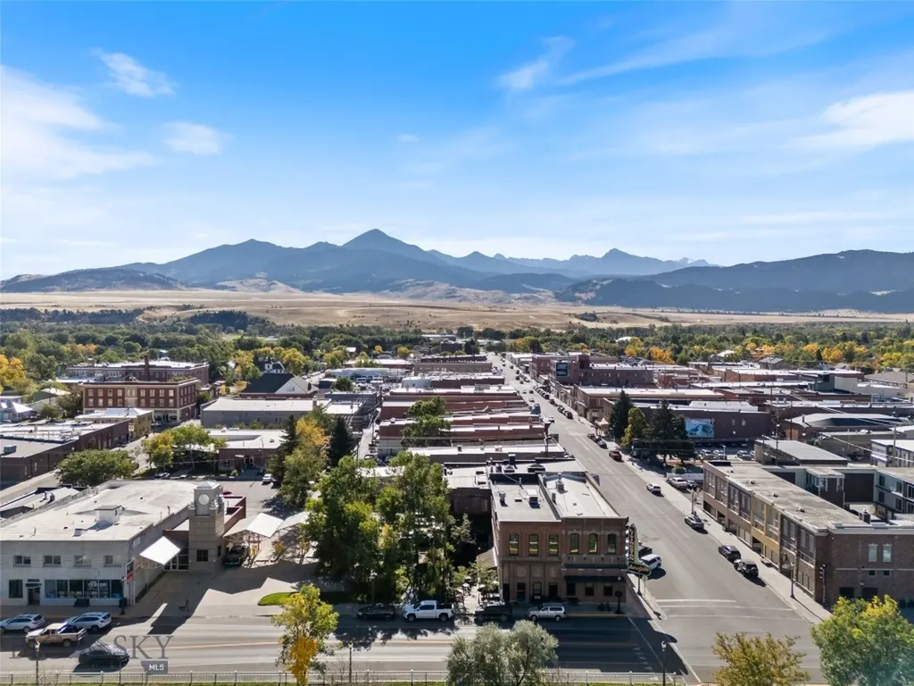122 N Main Street Livingston MT 59047