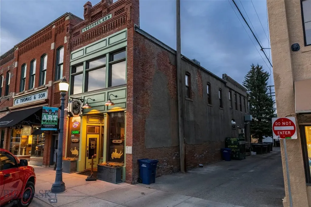 122 N Main Street Livingston MT 59047