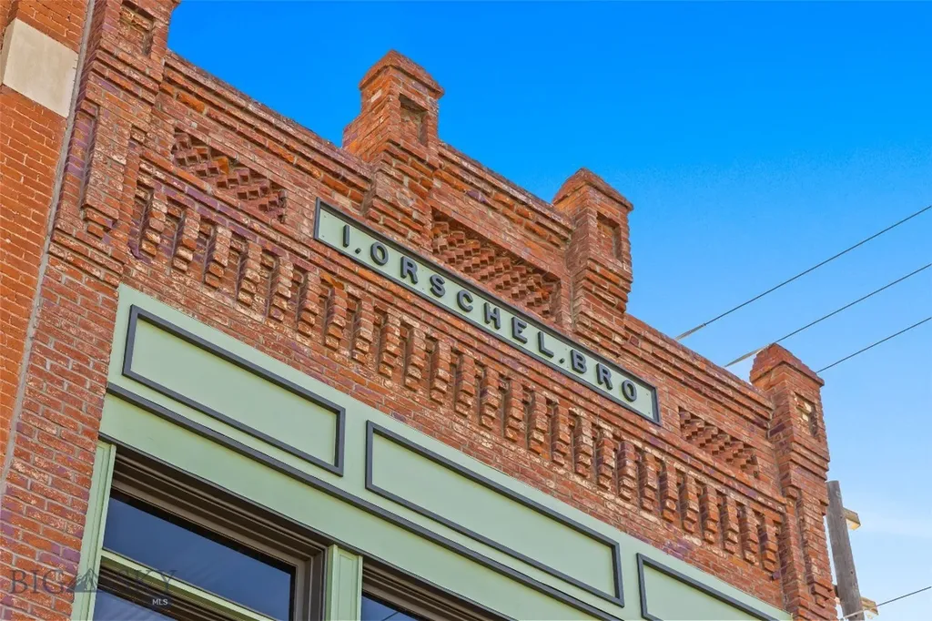 122 N Main Street Livingston MT 59047