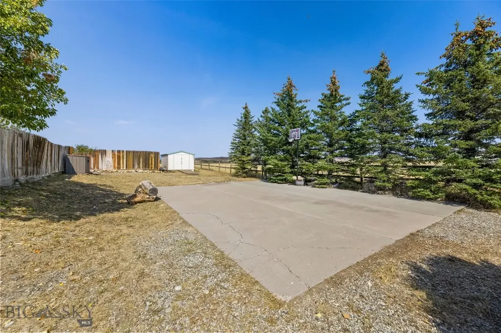 18 Meadowlark Circle Big Timber MT 59011