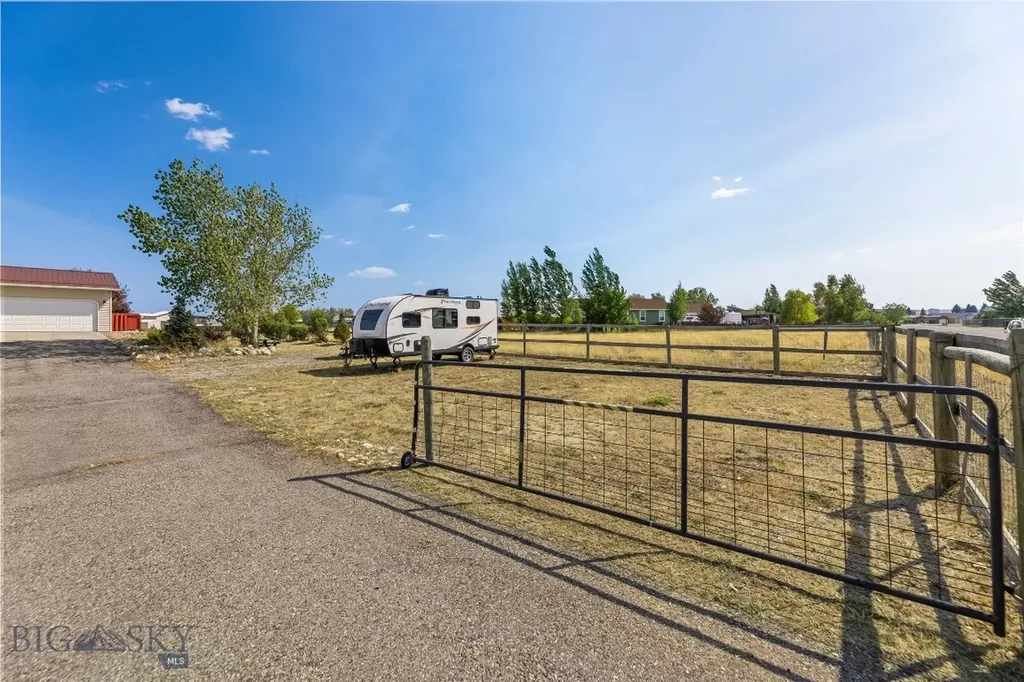 18 Meadowlark Circle Big Timber MT 59011
