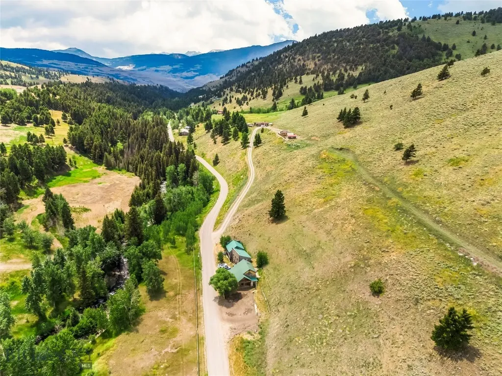 537 Jardine Road Jardine MT 59030