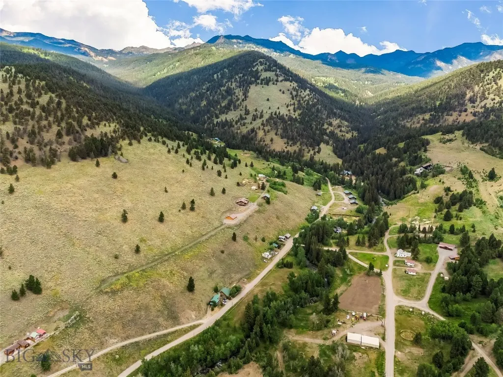 537 Jardine Road Jardine MT 59030
