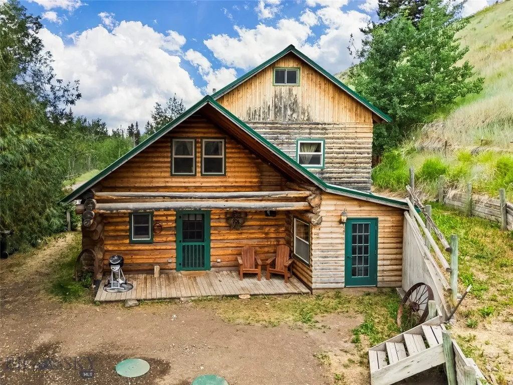 537 Jardine Road Jardine MT 59030