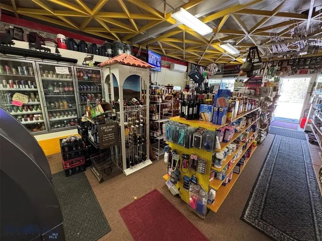 13505 Turah Road Clinton MT 59825