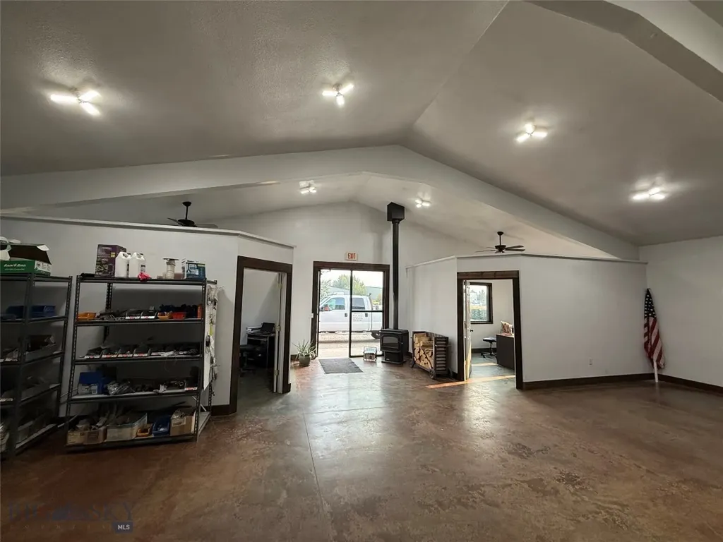 21 Bearcat Loop Belgrade MT 59714