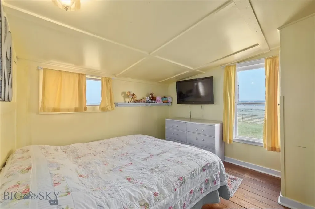 102310 Us Highway 87e Lewistown MT 594357