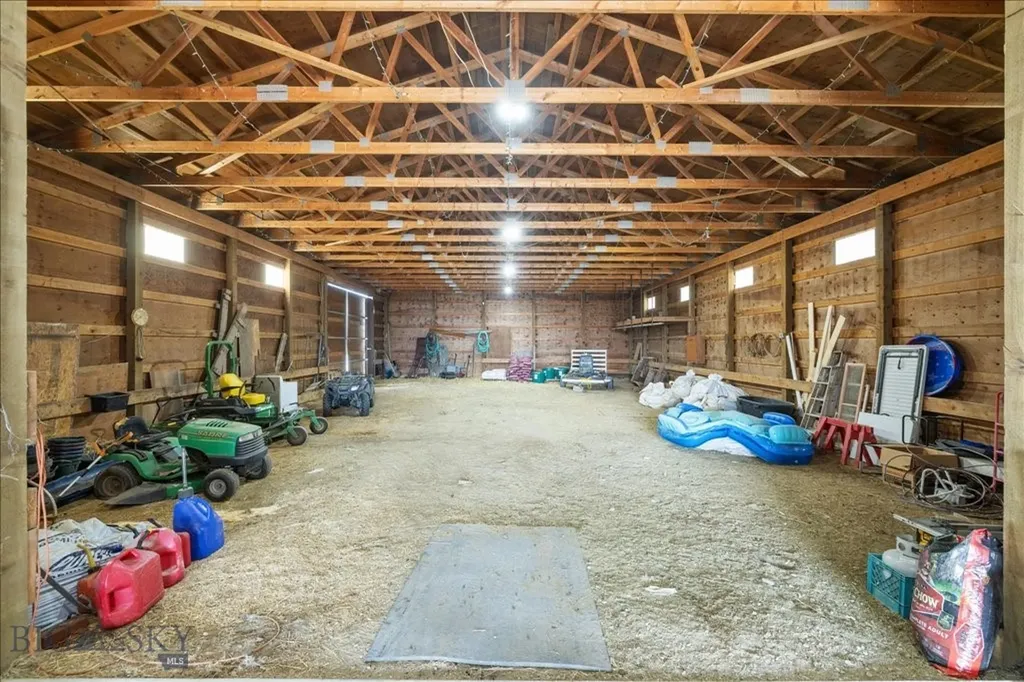 102310 Us Highway 87e Lewistown MT 594357
