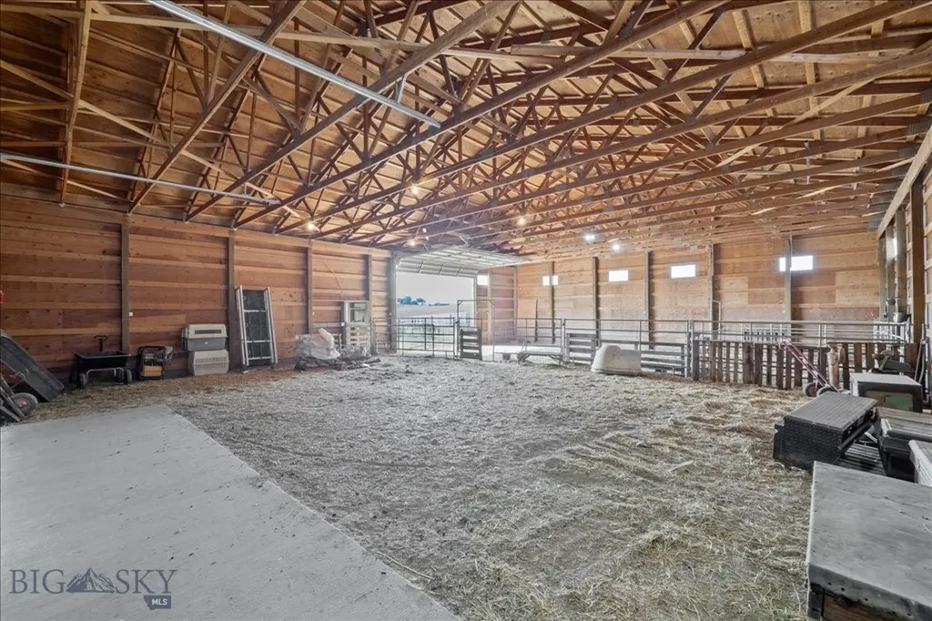 102310 Us Highway 87e Lewistown MT 594357