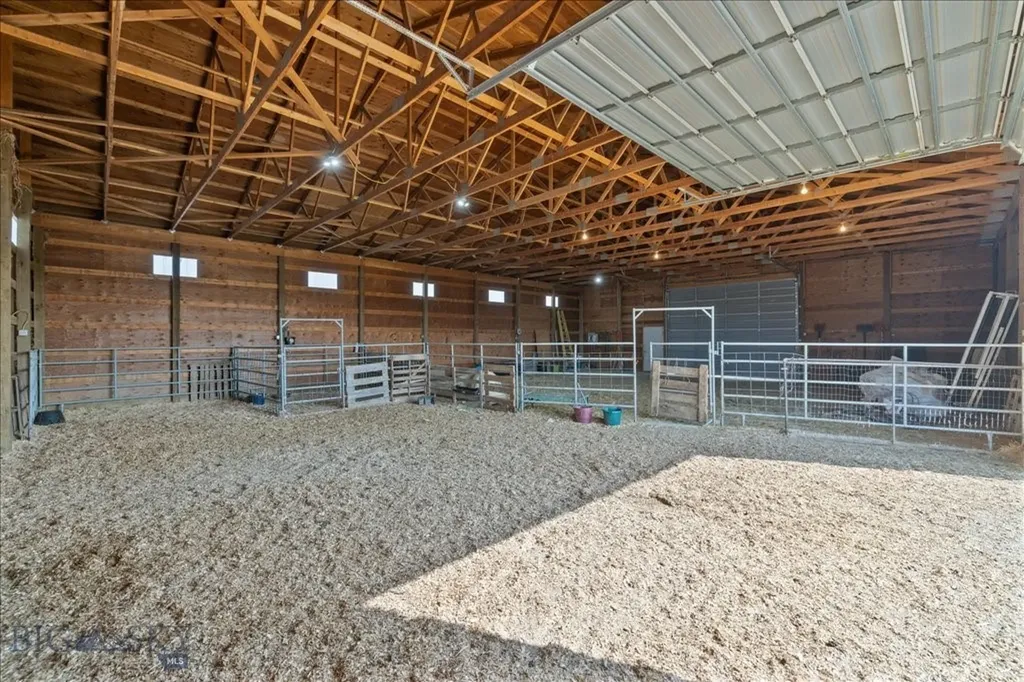 102310 Us Highway 87e Lewistown MT 594357