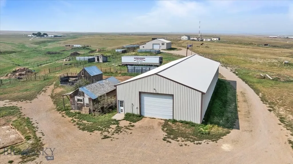 102310 Us Highway 87e Lewistown MT 594357