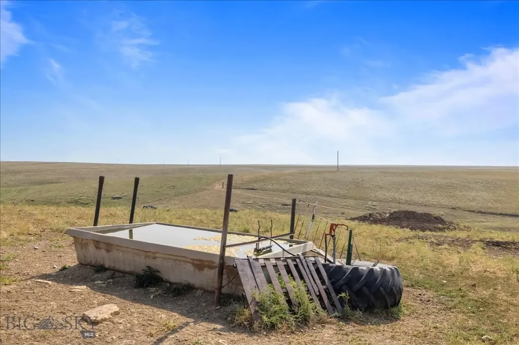 102310 Us Highway 87e Lewistown MT 594357