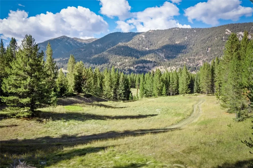 Nhn Skywood Road Big Sky MT 59716