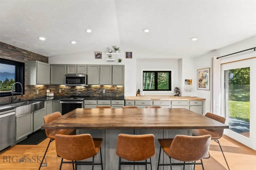 277 Hodgeman Canyon Bozeman MT 59718
