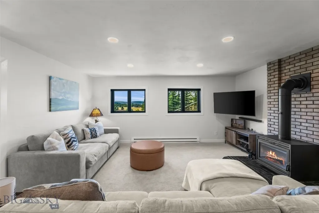 277 Hodgeman Canyon Bozeman MT 59718